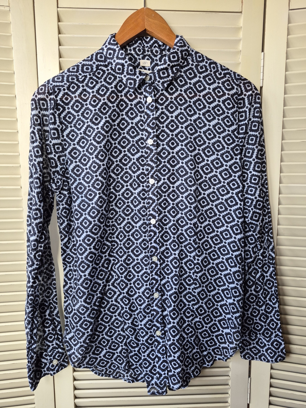 LOFT The Softened Shirt Size Small